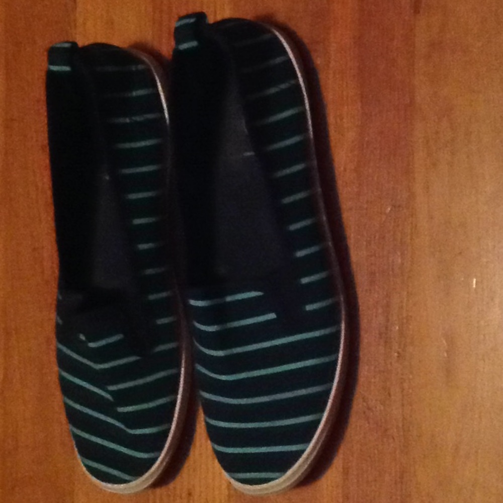 Shoes - Picture 2 of 2